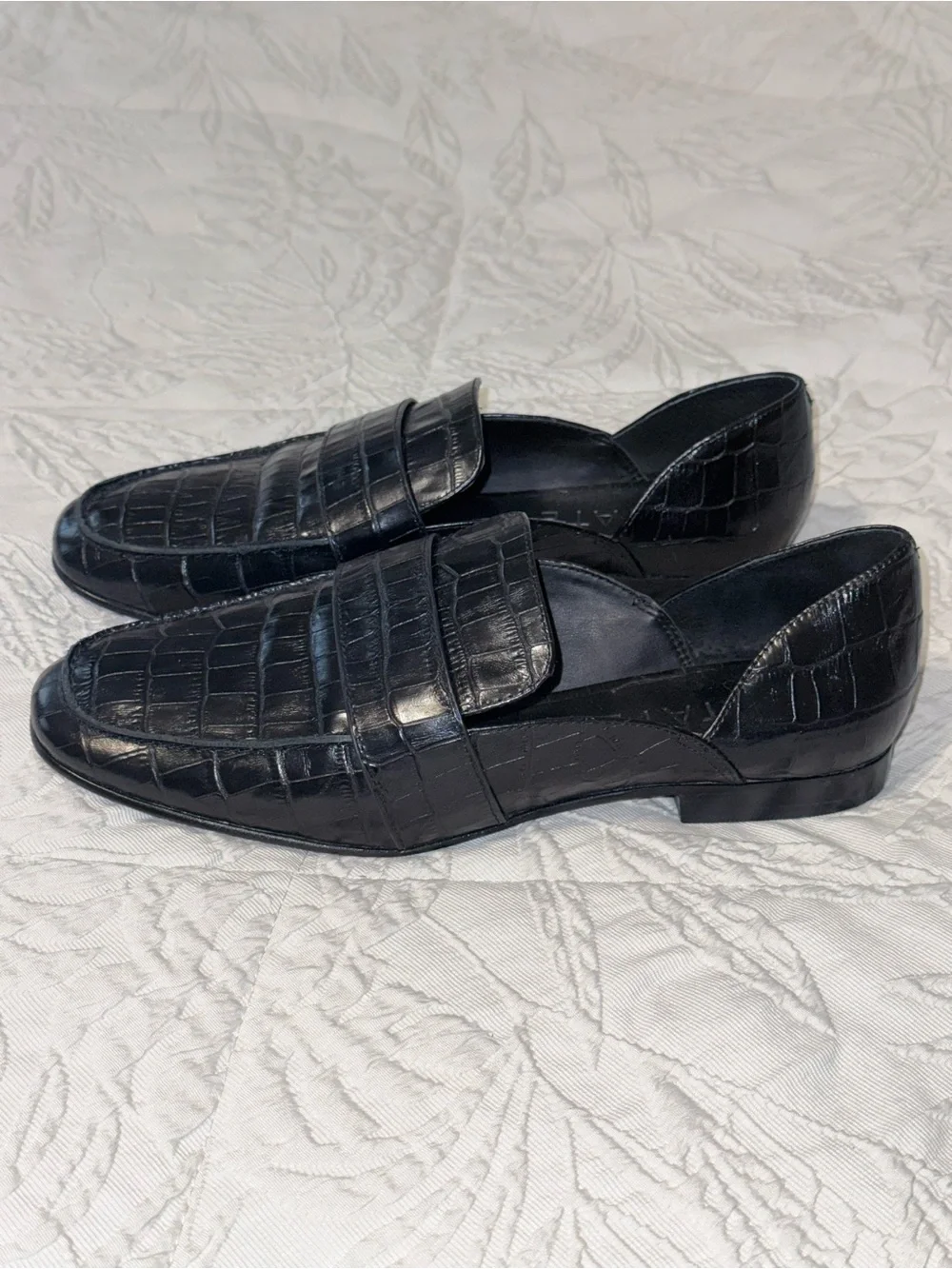 1. State Lare Black Croc-Embossed Leather Loafers Size 8 1/2